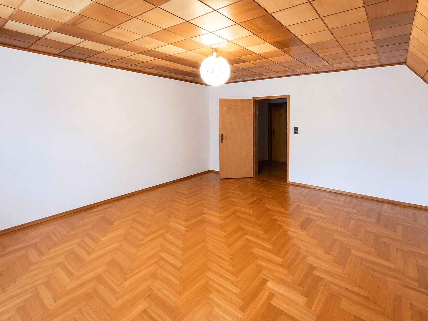 Predaj domu 145 m², pozemok 1.290 m², Am Kutzingsee, Storkow (Mark), Brandenbursko Predaj domu 145 m², pozemok 1.290 m², Am Kutzingsee, Storkow (Mark), Brandenbursko