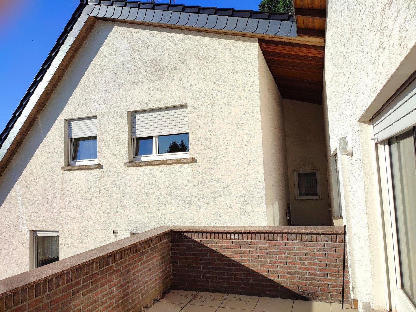 Predaj domu 173 m², pozemok 432 m², Biebertal, Hesensko Predaj domu 173 m², pozemok 432 m², Biebertal, Hesensko