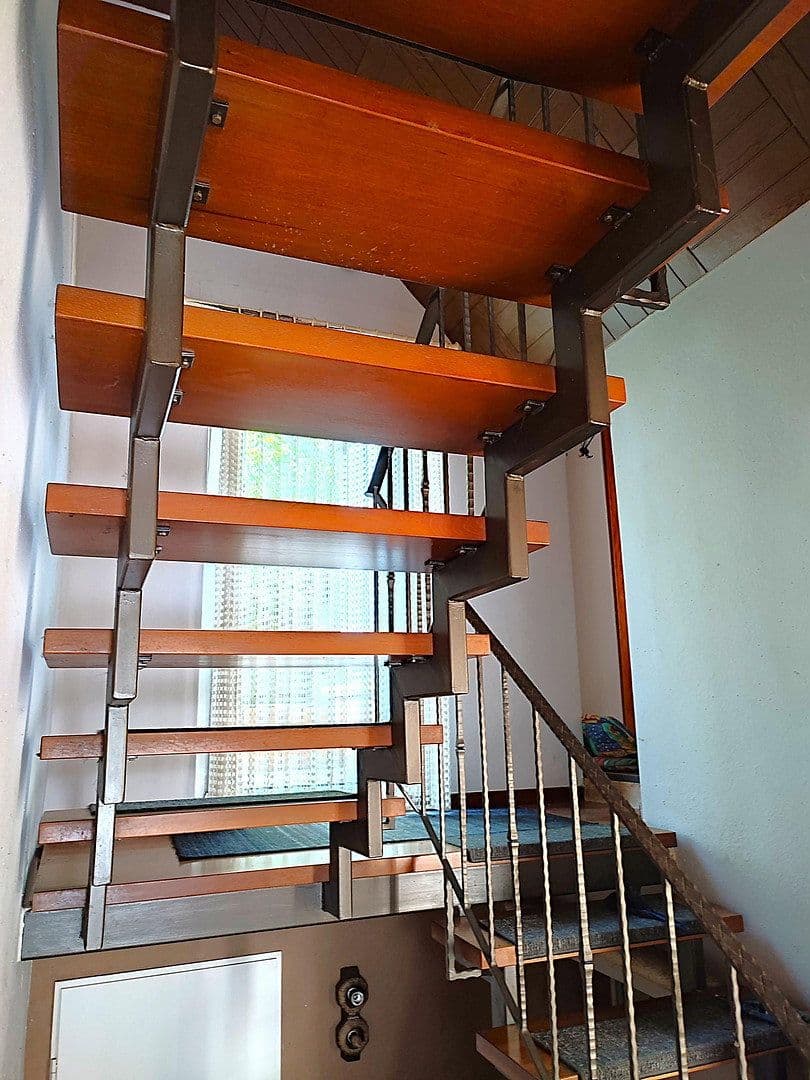 Predaj domu 173 m², pozemok 432 m², Biebertal, Hesensko Predaj domu 173 m², pozemok 432 m², Biebertal, Hesensko