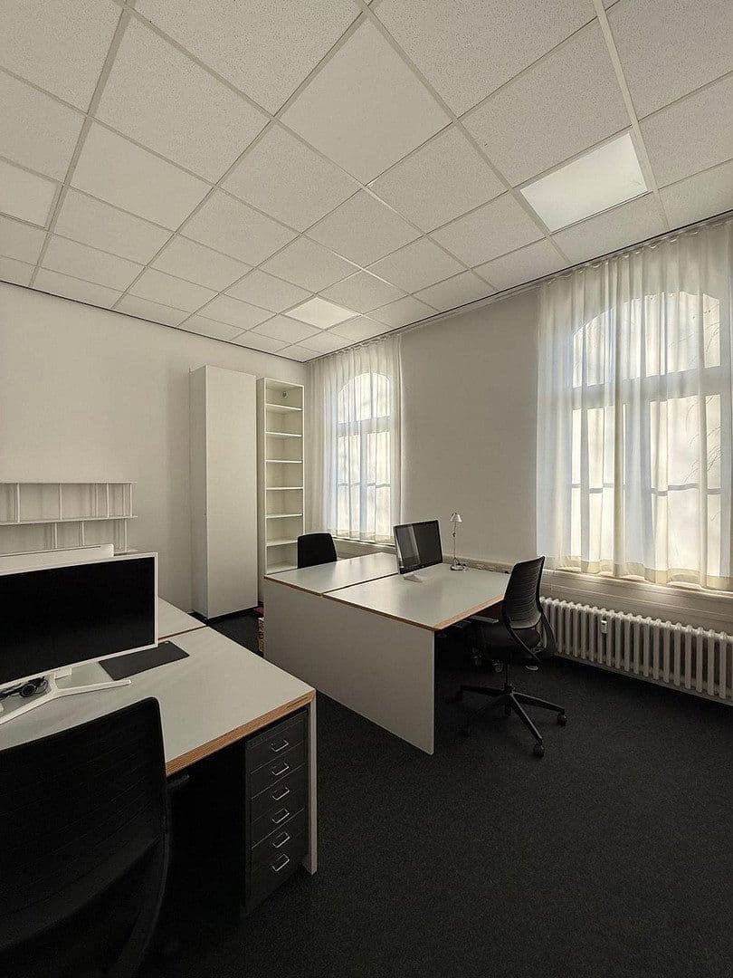 Prenájom kancelárie 139 m², Theodor-Heuss-Allee 21, Bremen, Brémy Prenájom kancelárie 139 m², Theodor-Heuss-Allee 21, Bremen, Brémy