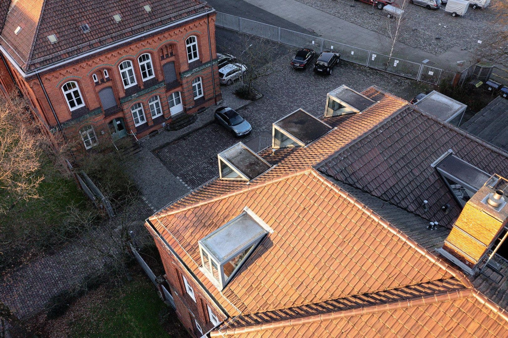 Prenájom kancelárie 139 m², Theodor-Heuss-Allee 21, Bremen, Brémy Prenájom kancelárie 139 m², Theodor-Heuss-Allee 21, Bremen, Brémy