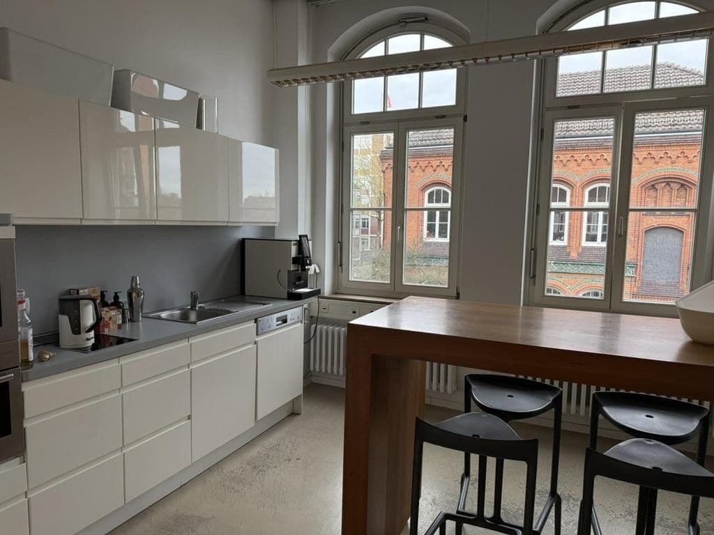 Prenájom kancelárie 139 m², Theodor-Heuss-Allee 21, Bremen, Brémy Prenájom kancelárie 139 m², Theodor-Heuss-Allee 21, Bremen, Brémy