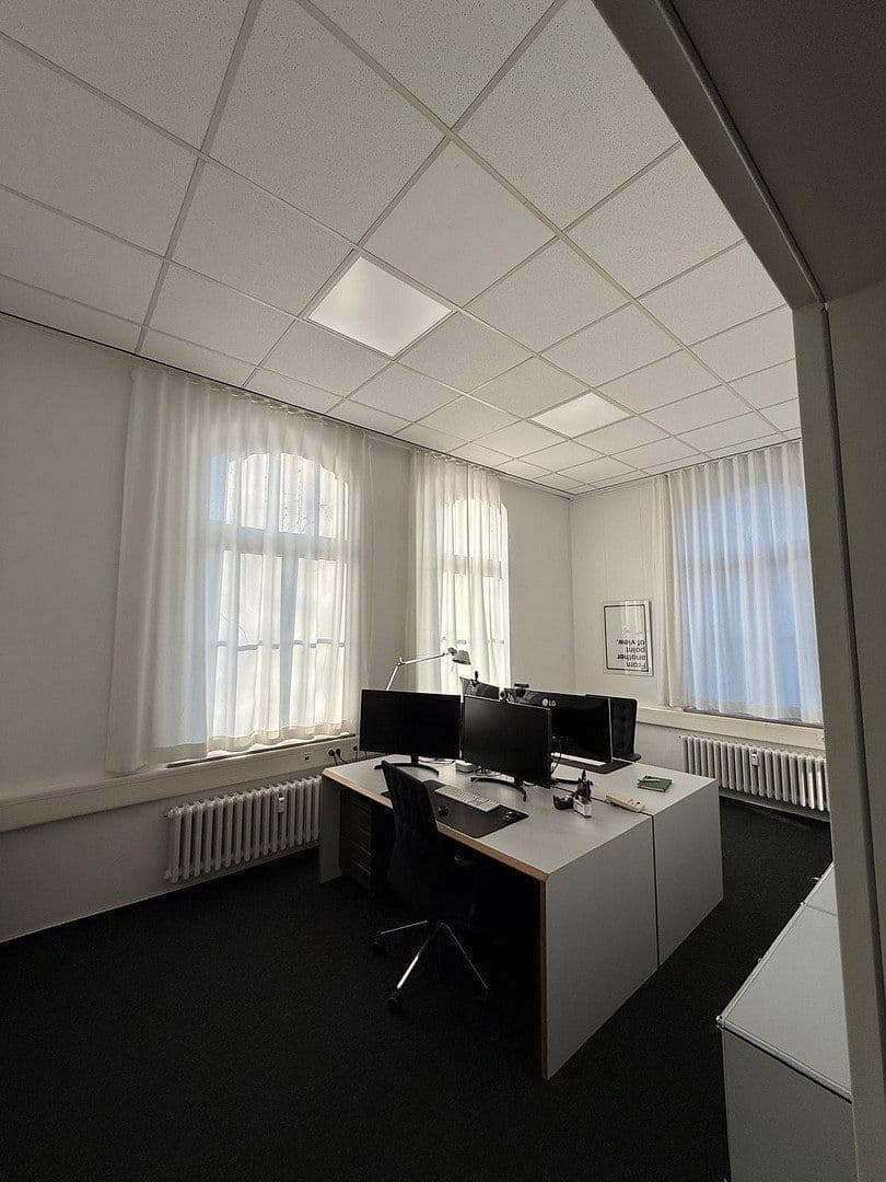 Prenájom kancelárie 139 m², Theodor-Heuss-Allee 21, Bremen, Brémy Prenájom kancelárie 139 m², Theodor-Heuss-Allee 21, Bremen, Brémy