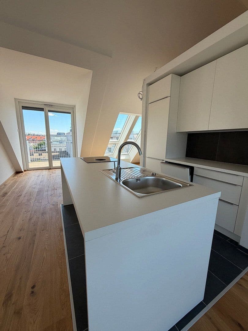 Prenájom bytu 3-izbový 84 m², Wien, Viedeň Prenájom bytu 3-izbový 84 m², Wien, Viedeň