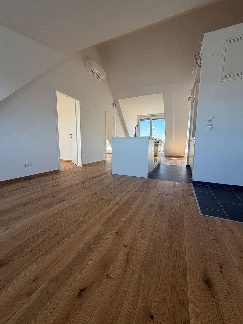 Prenájom bytu 3-izbový 84 m², Wien, Viedeň Prenájom bytu 3-izbový 84 m², Wien, Viedeň