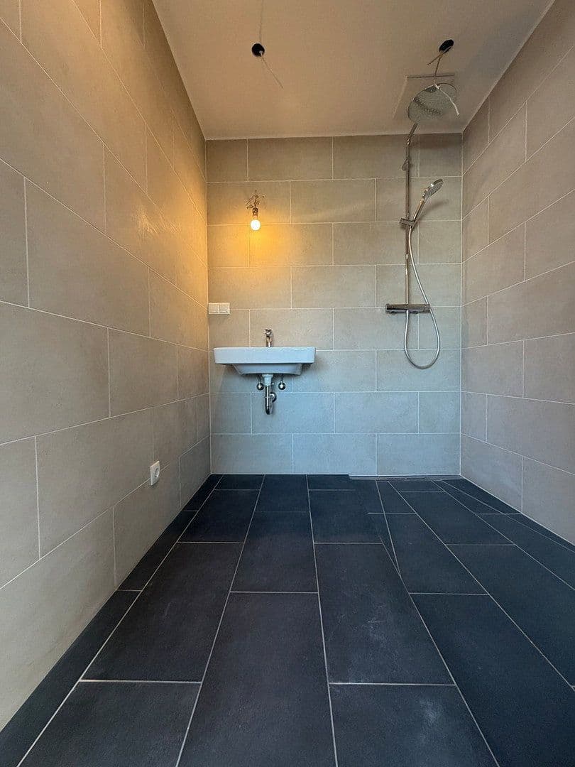 Prenájom bytu 3-izbový 84 m², Wien, Viedeň Prenájom bytu 3-izbový 84 m², Wien, Viedeň