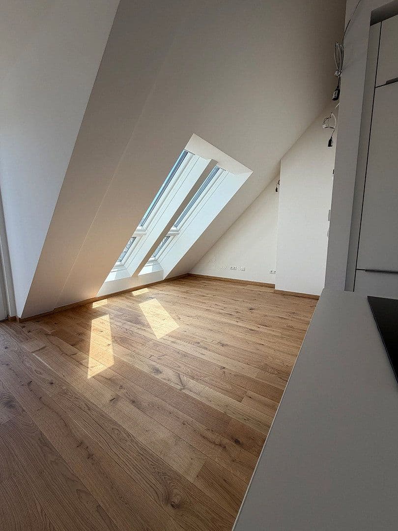 Prenájom bytu 3-izbový 84 m², Wien, Viedeň Prenájom bytu 3-izbový 84 m², Wien, Viedeň