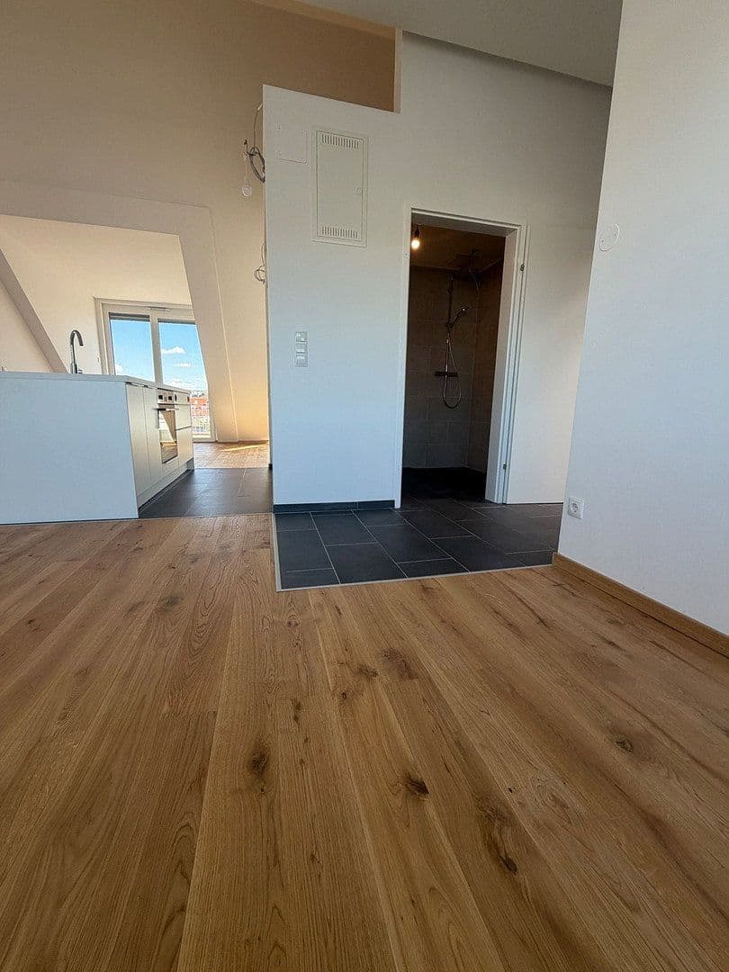 Prenájom bytu 3-izbový 84 m², Wien, Viedeň Prenájom bytu 3-izbový 84 m², Wien, Viedeň