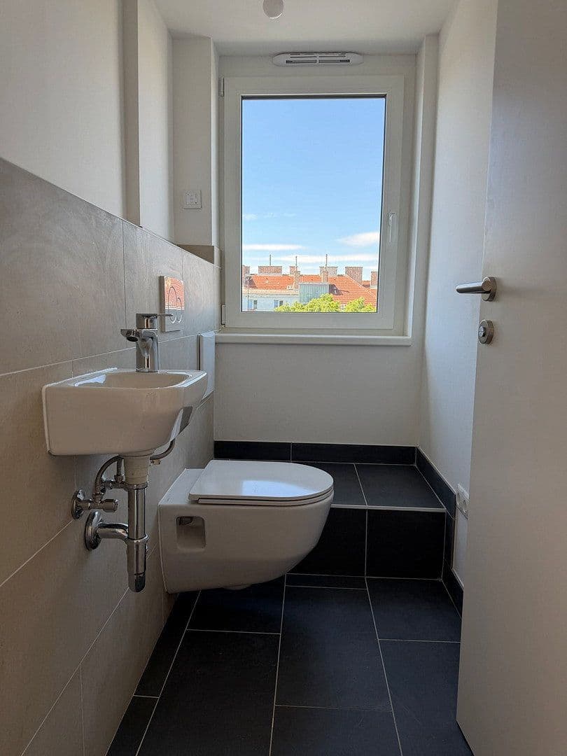 Prenájom bytu 3-izbový 84 m², Wien, Viedeň Prenájom bytu 3-izbový 84 m², Wien, Viedeň