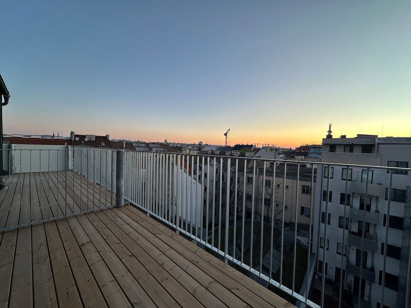 Prenájom bytu 3-izbový 84 m², Wien, Viedeň Prenájom bytu 3-izbový 84 m², Wien, Viedeň