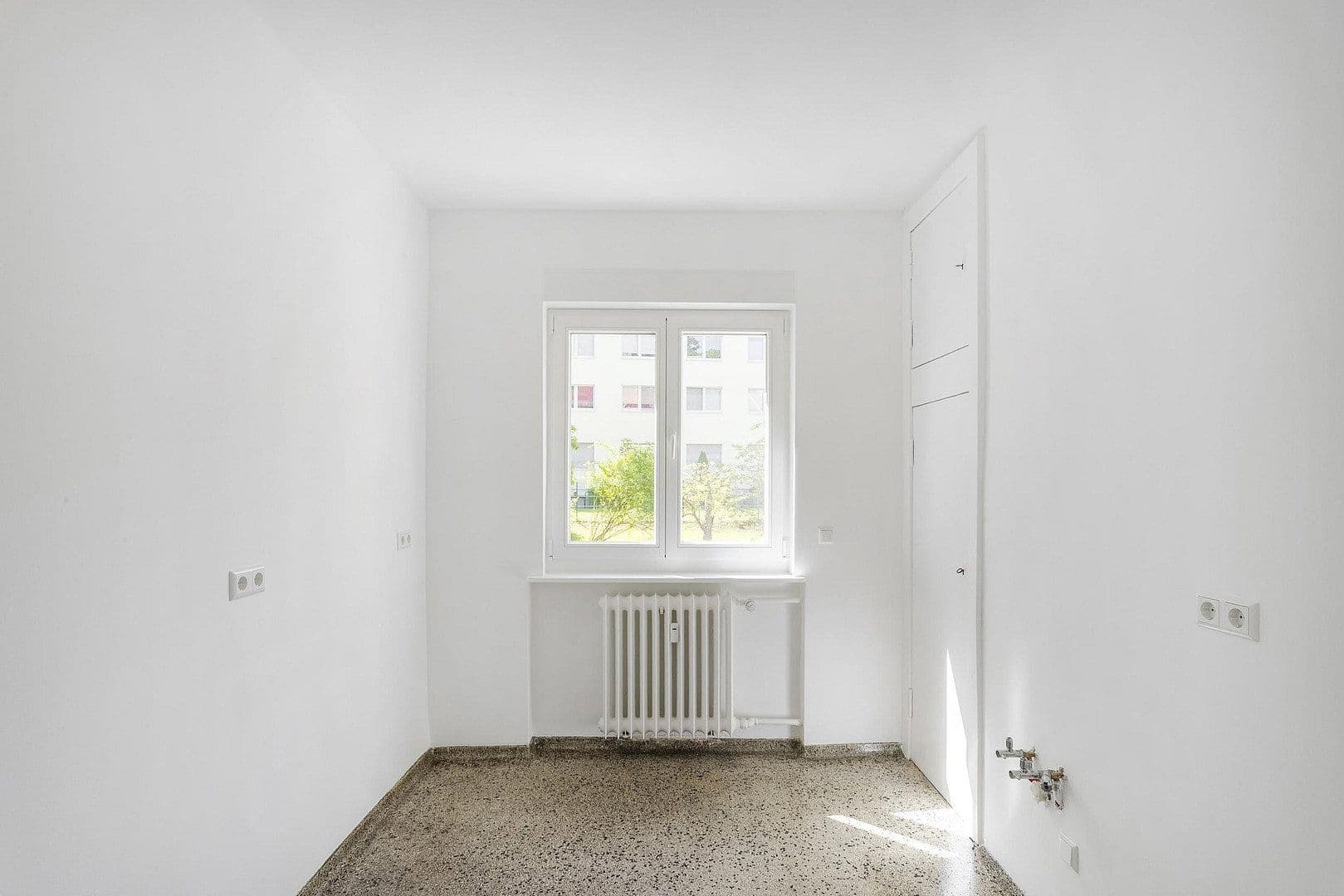 Predaj bytu 3-izbový 68 m², Berlin, Berlín Predaj bytu 3-izbový 68 m², Berlin, Berlín