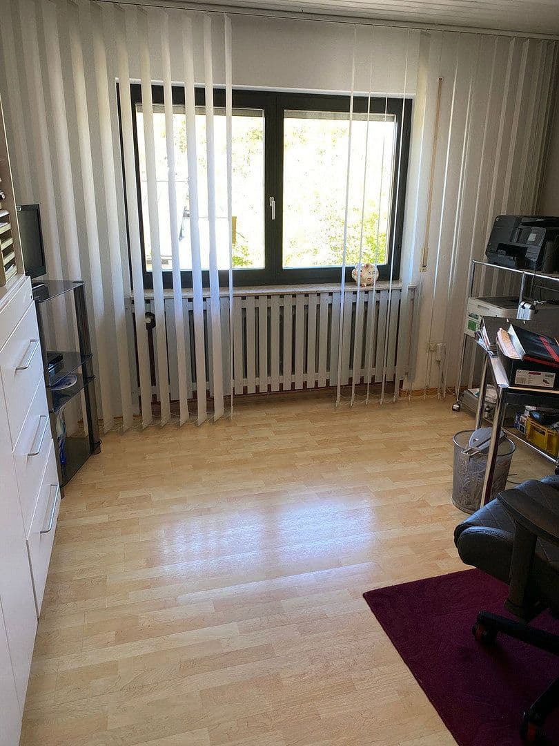 Predaj domu 160 m², pozemok 950 m², Hainstraße 15, Billigheim, Bádensko-Wurttembersko Predaj domu 160 m², pozemok 950 m², Hainstraße 15, Billigheim, Bádensko-Wurttembersko