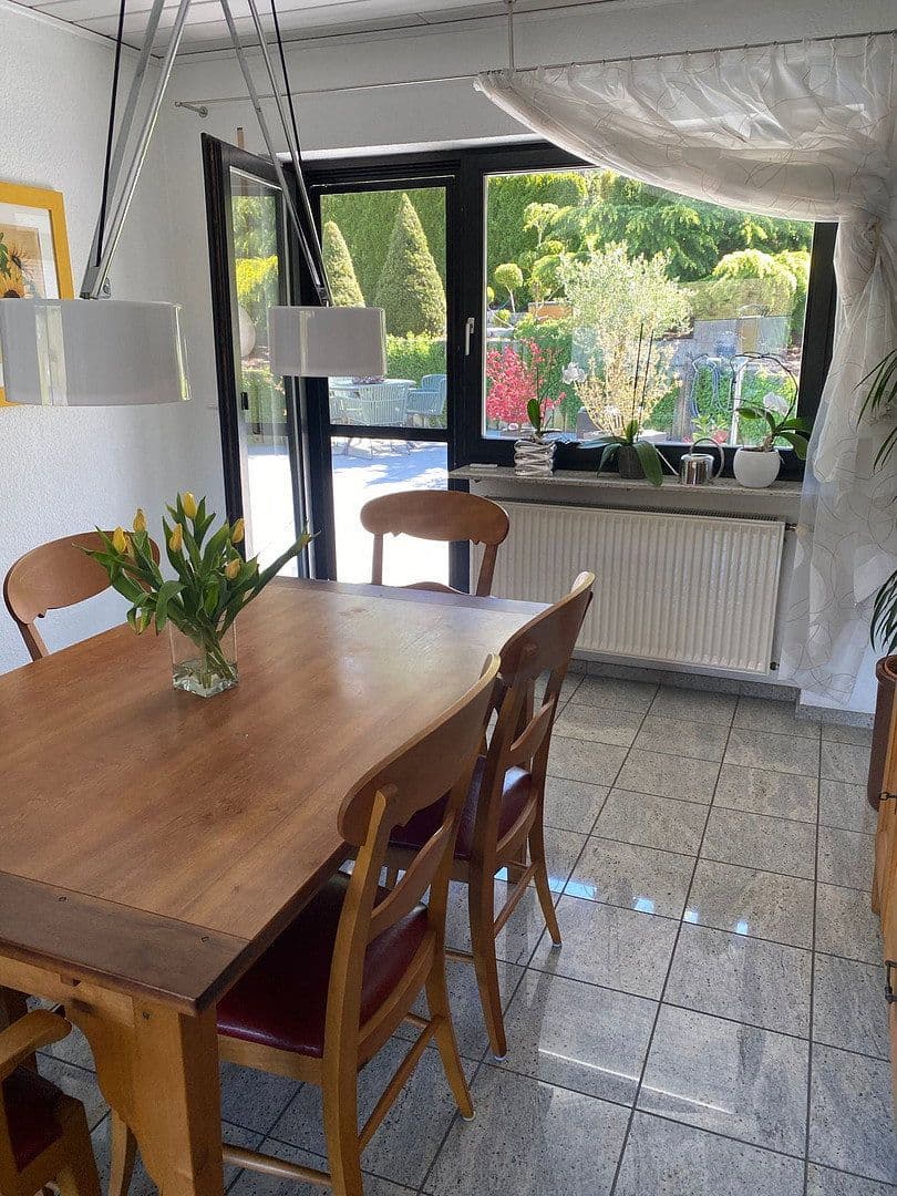 Predaj domu 160 m², pozemok 950 m², Hainstraße 15, Billigheim, Bádensko-Wurttembersko Predaj domu 160 m², pozemok 950 m², Hainstraße 15, Billigheim, Bádensko-Wurttembersko