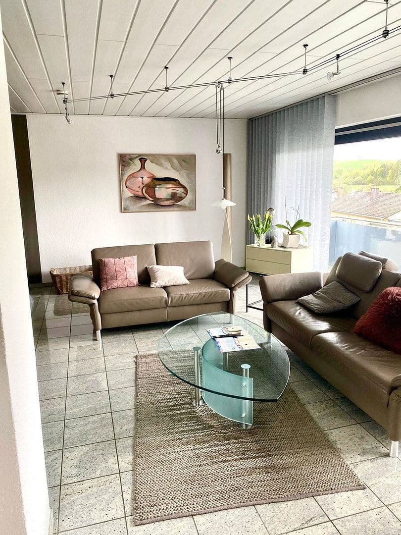 Predaj domu 160 m², pozemok 950 m², Hainstraße 15, Billigheim, Bádensko-Wurttembersko Predaj domu 160 m², pozemok 950 m², Hainstraße 15, Billigheim, Bádensko-Wurttembersko