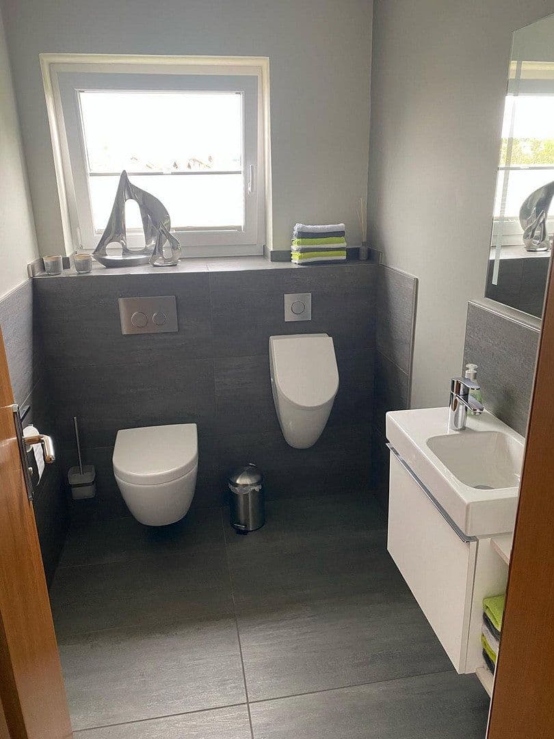 Predaj domu 160 m², pozemok 950 m², Hainstraße 15, Billigheim, Bádensko-Wurttembersko Predaj domu 160 m², pozemok 950 m², Hainstraße 15, Billigheim, Bádensko-Wurttembersko