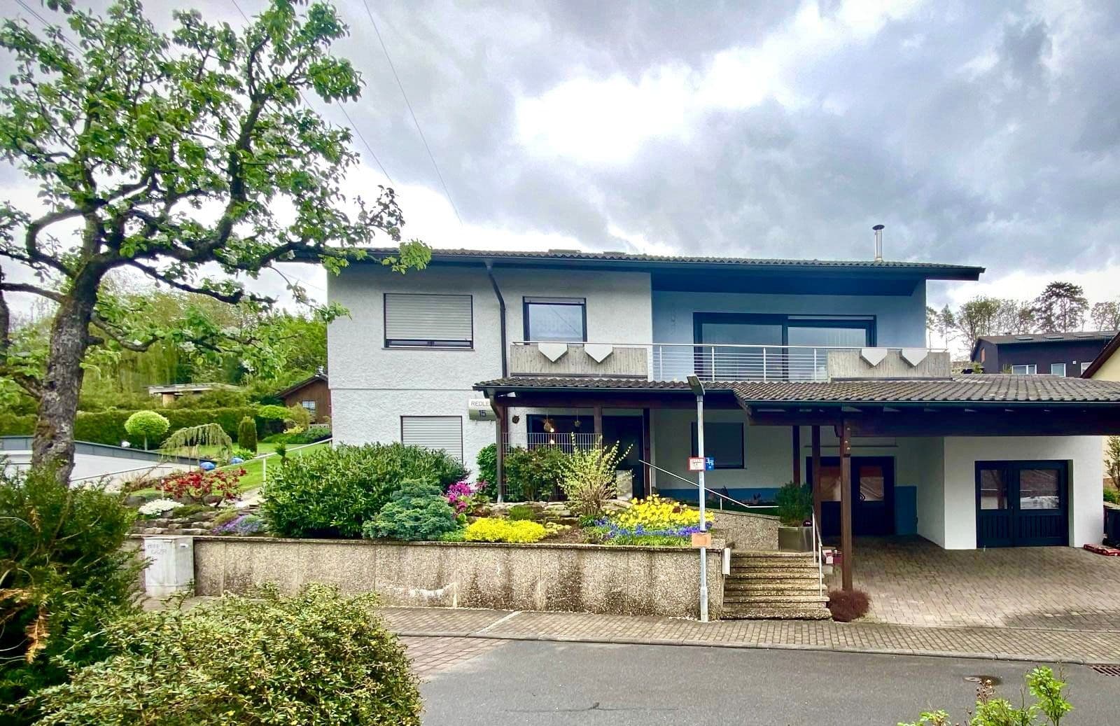 Predaj domu 160 m², pozemok 950 m², Hainstraße 15, Billigheim, Bádensko-Wurttembersko Predaj domu 160 m², pozemok 950 m², Hainstraße 15, Billigheim, Bádensko-Wurttembersko