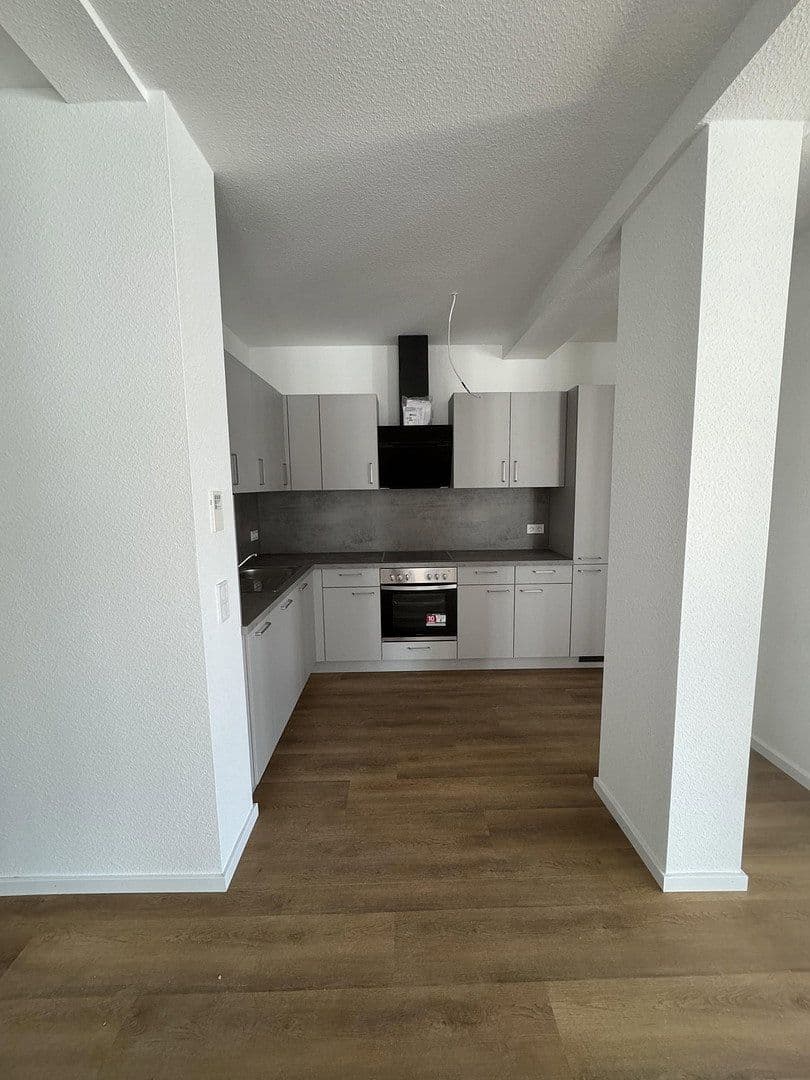 Prenájom bytu 3-izbový 113 m², Crailsheimer Str. 2, Frankenhardt, Bádensko-Wurttembersko Prenájom bytu 3-izbový 113 m², Crailsheimer Str. 2, Frankenhardt, Bádensko-Wurttembersko