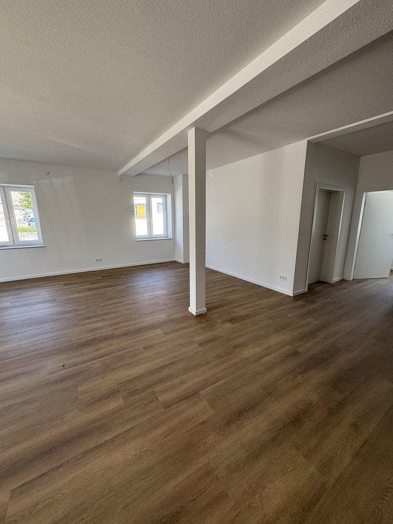 Prenájom bytu 3-izbový 113 m², Crailsheimer Str. 2, Frankenhardt, Bádensko-Wurttembersko Prenájom bytu 3-izbový 113 m², Crailsheimer Str. 2, Frankenhardt, Bádensko-Wurttembersko