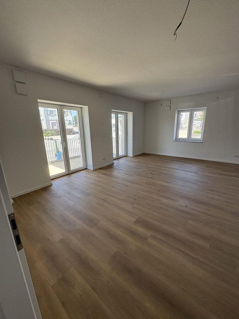 Prenájom bytu 3-izbový 113 m², Crailsheimer Str. 2, Frankenhardt, Bádensko-Wurttembersko Prenájom bytu 3-izbový 113 m², Crailsheimer Str. 2, Frankenhardt, Bádensko-Wurttembersko