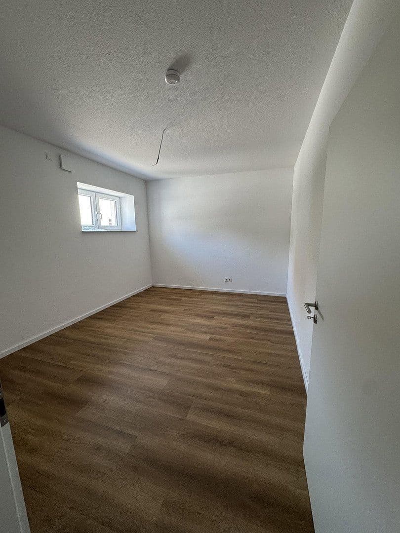 Prenájom bytu 3-izbový 113 m², Crailsheimer Str. 2, Frankenhardt, Bádensko-Wurttembersko Prenájom bytu 3-izbový 113 m², Crailsheimer Str. 2, Frankenhardt, Bádensko-Wurttembersko