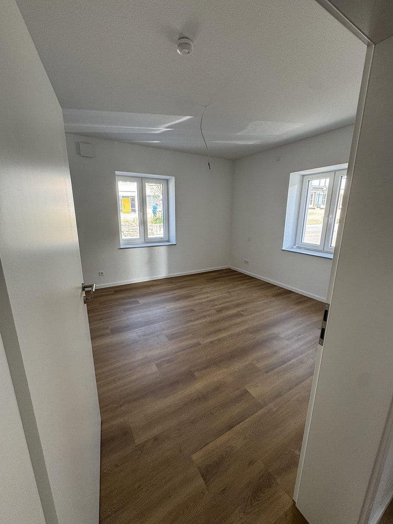 Prenájom bytu 3-izbový 113 m², Crailsheimer Str. 2, Frankenhardt, Bádensko-Wurttembersko Prenájom bytu 3-izbový 113 m², Crailsheimer Str. 2, Frankenhardt, Bádensko-Wurttembersko