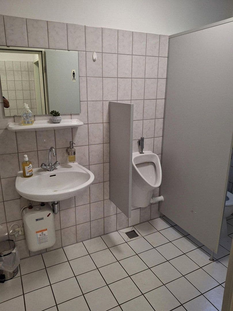 Prenájom kancelárie 55 m², Oststrasse 122 B, Norderstedt, Šlezvicko-Holštajnsko Prenájom kancelárie 55 m², Oststrasse 122 B, Norderstedt, Šlezvicko-Holštajnsko