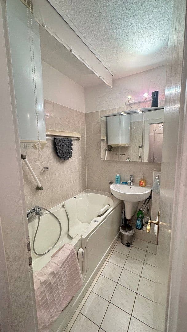 Predaj bytu 2-izbový 47 m², Hamburg, Hamburg Predaj bytu 2-izbový 47 m², Hamburg, Hamburg