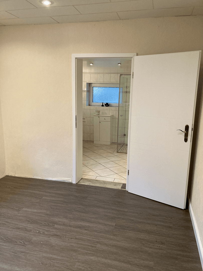 Predaj domu 86 m², pozemok 8.278 m², Husum, Šlezvicko-Holštajnsko Predaj domu 86 m², pozemok 8.278 m², Husum, Šlezvicko-Holštajnsko