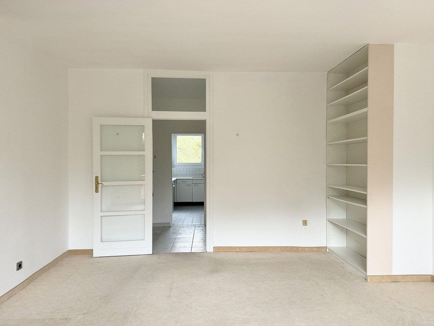 Predaj bytu 3-izbový 85 m², Berlin, Berlín Predaj bytu 3-izbový 85 m², Berlin, Berlín