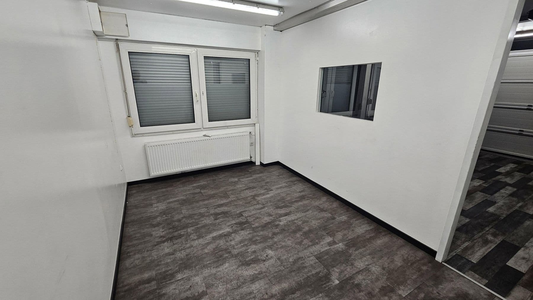 Prenájom garáže 560 m², Linnnicherstr 88, Alsdorf, Severné Porýnie - Westfálsko Prenájom garáže 560 m², Linnnicherstr 88, Alsdorf, Severné Porýnie - Westfálsko
