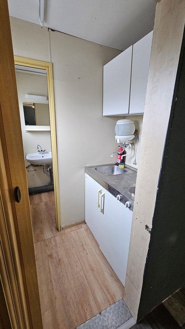 Prenájom garáže 560 m², Linnnicherstr 88, Alsdorf, Severné Porýnie - Westfálsko Prenájom garáže 560 m², Linnnicherstr 88, Alsdorf, Severné Porýnie - Westfálsko