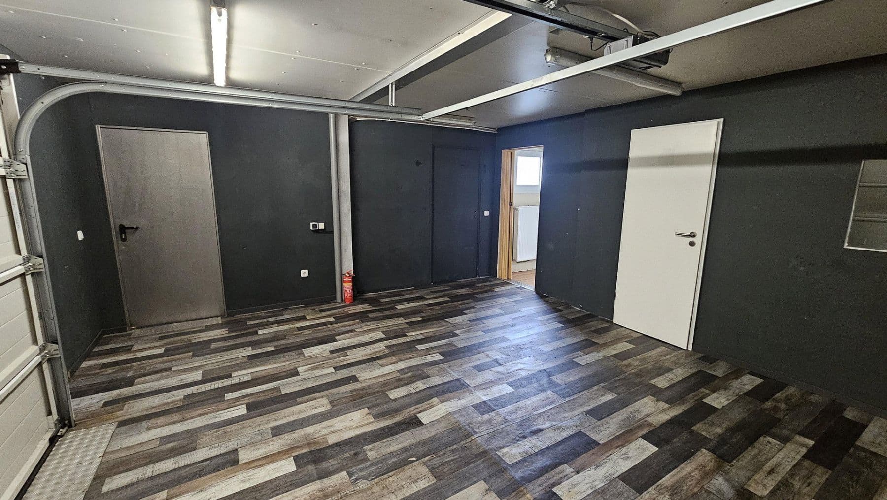 Prenájom garáže 560 m², Linnnicherstr 88, Alsdorf, Severné Porýnie - Westfálsko Prenájom garáže 560 m², Linnnicherstr 88, Alsdorf, Severné Porýnie - Westfálsko