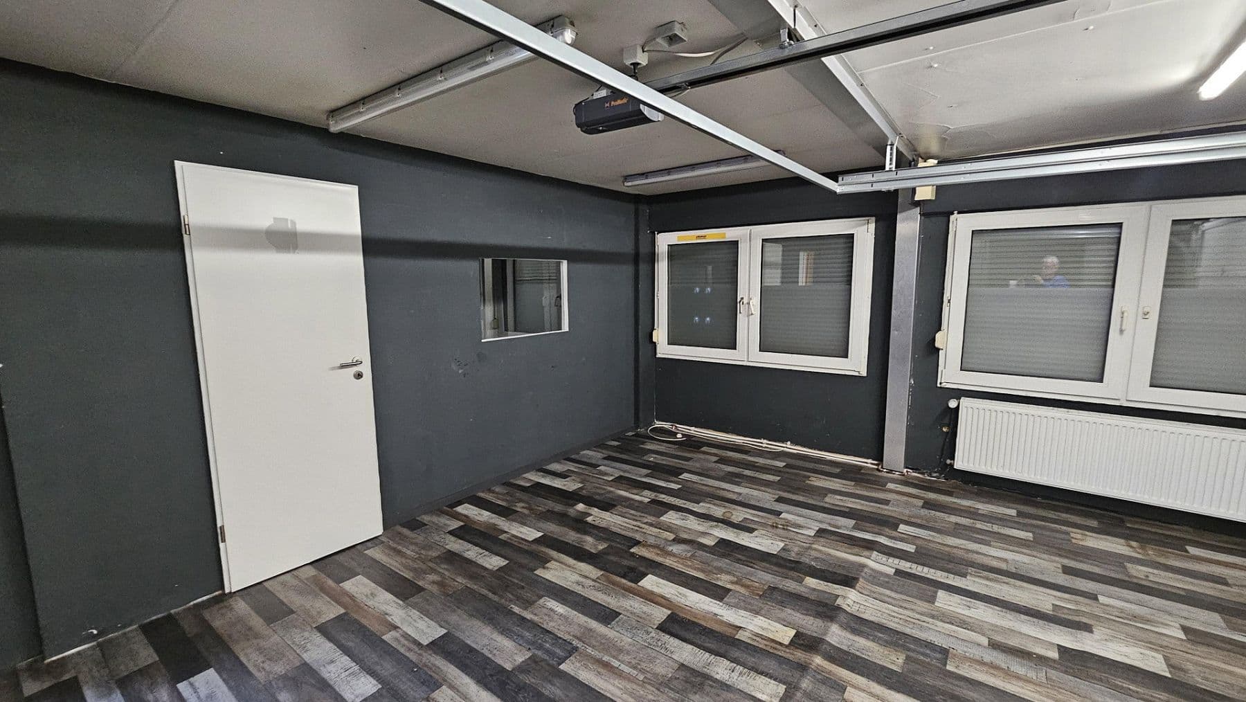 Prenájom garáže 560 m², Linnnicherstr 88, Alsdorf, Severné Porýnie - Westfálsko Prenájom garáže 560 m², Linnnicherstr 88, Alsdorf, Severné Porýnie - Westfálsko