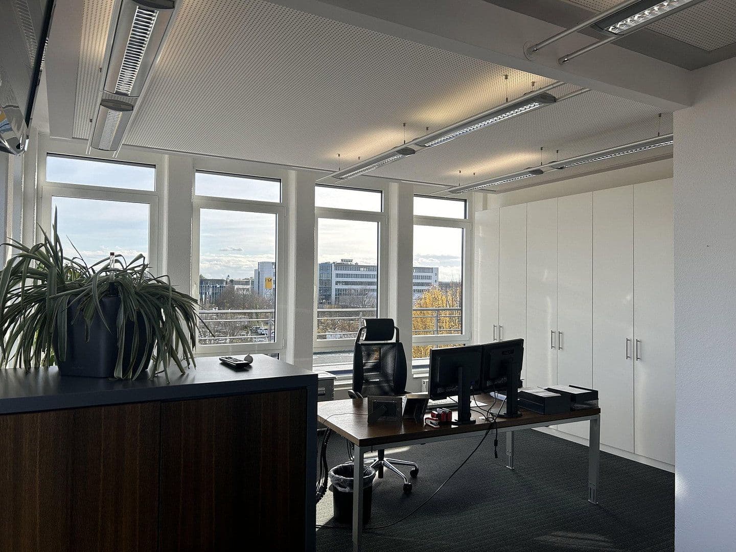 Prenájom kancelárie 350 m², Elisabeth-Selbert-Str. 19, Langenfeld (Rheinland), Severné Porýnie - Westfálsko Prenájom kancelárie 350 m², Elisabeth-Selbert-Str. 19, Langenfeld (Rheinland), Severné Porýnie - Westfálsko