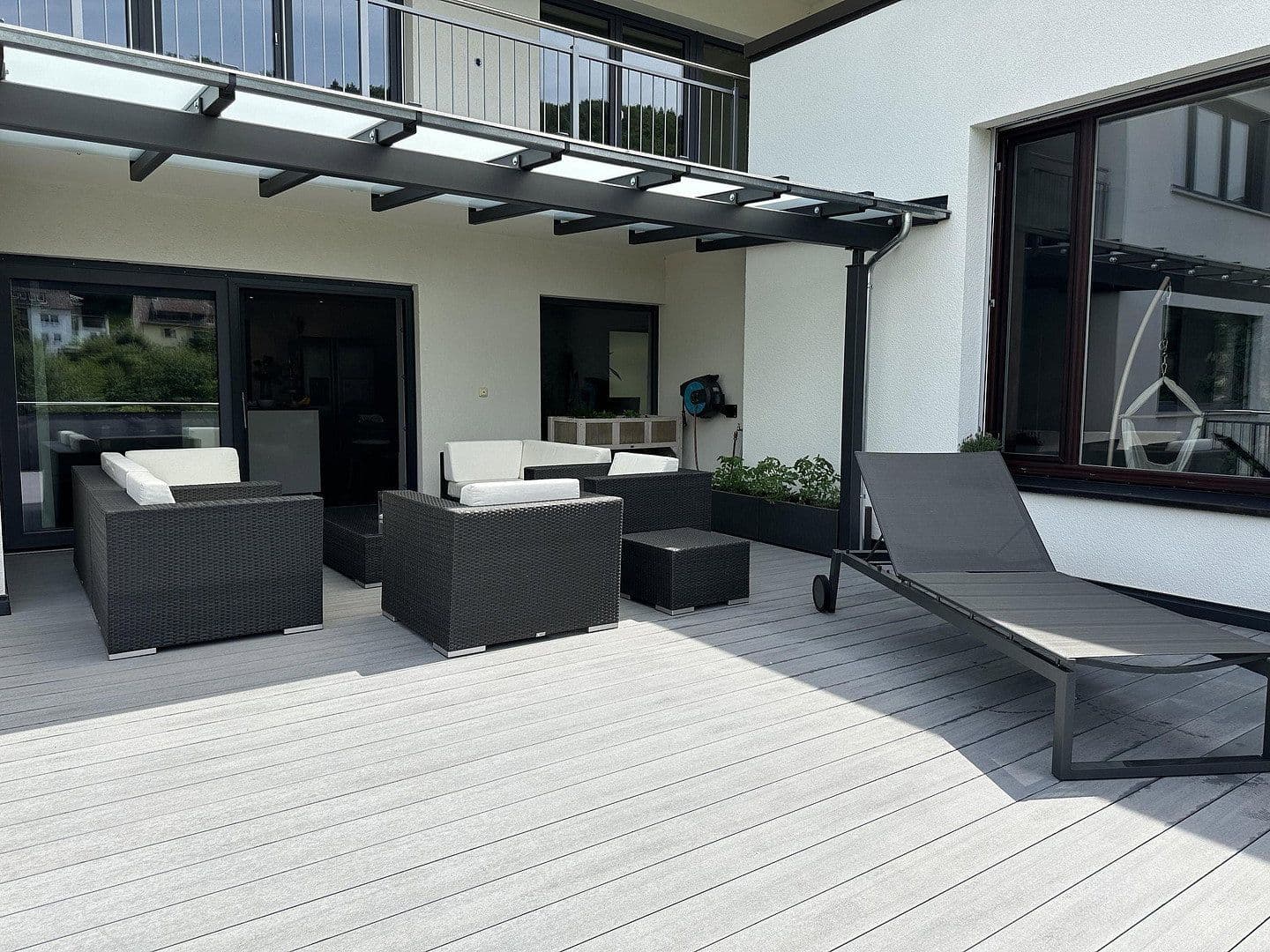 Prenájom bytu 6-izbový 304 m², Badstr. 131, Egloffstein, Bavorsko Prenájom bytu 6-izbový 304 m², Badstr. 131, Egloffstein, Bavorsko