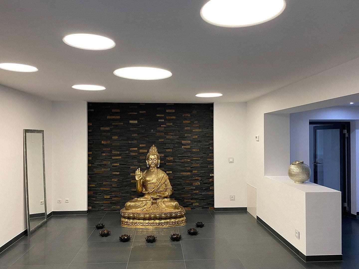 Prenájom bytu 6-izbový 304 m², Badstr. 131, Egloffstein, Bavorsko Prenájom bytu 6-izbový 304 m², Badstr. 131, Egloffstein, Bavorsko