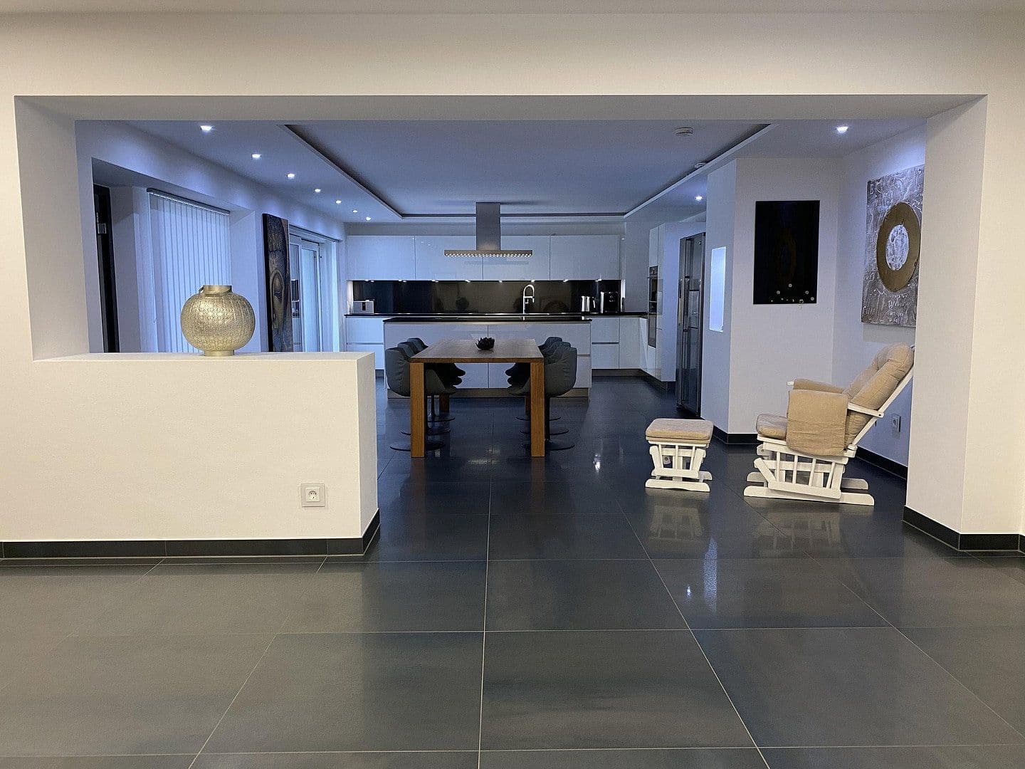 Prenájom bytu 6-izbový 304 m², Badstr. 131, Egloffstein, Bavorsko Prenájom bytu 6-izbový 304 m², Badstr. 131, Egloffstein, Bavorsko