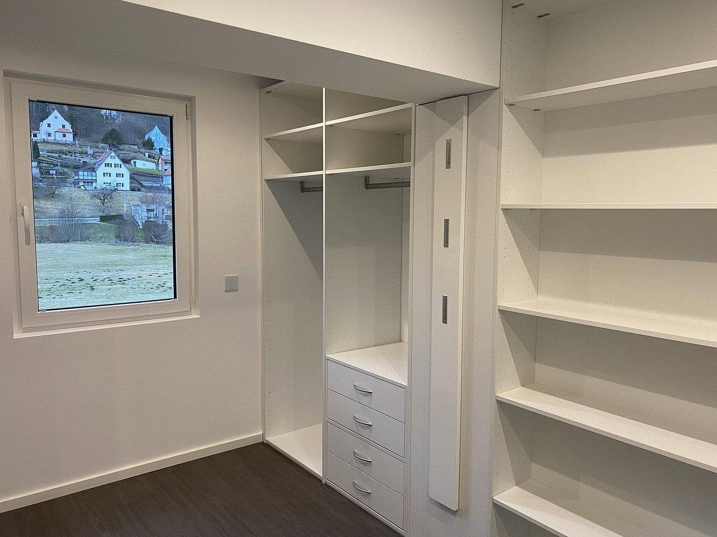 Prenájom bytu 6-izbový 304 m², Badstr. 131, Egloffstein, Bavorsko Prenájom bytu 6-izbový 304 m², Badstr. 131, Egloffstein, Bavorsko