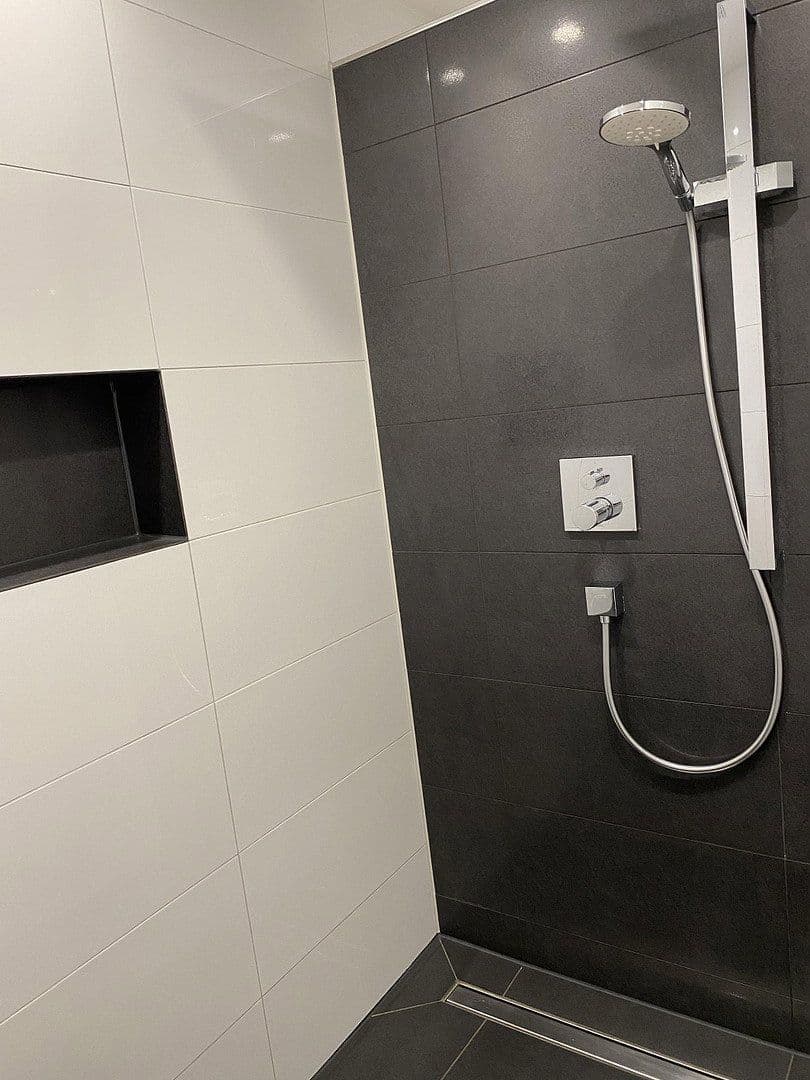 Prenájom bytu 6-izbový 304 m², Badstr. 131, Egloffstein, Bavorsko Prenájom bytu 6-izbový 304 m², Badstr. 131, Egloffstein, Bavorsko