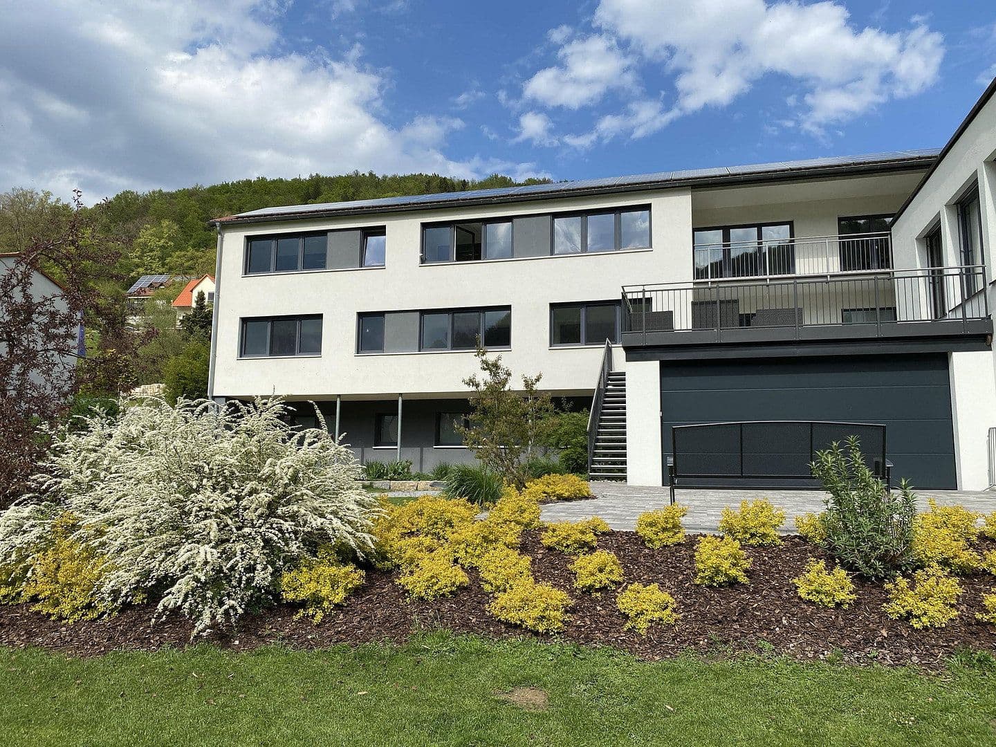 Prenájom bytu 6-izbový 304 m², Badstr. 131, Egloffstein, Bavorsko Prenájom bytu 6-izbový 304 m², Badstr. 131, Egloffstein, Bavorsko