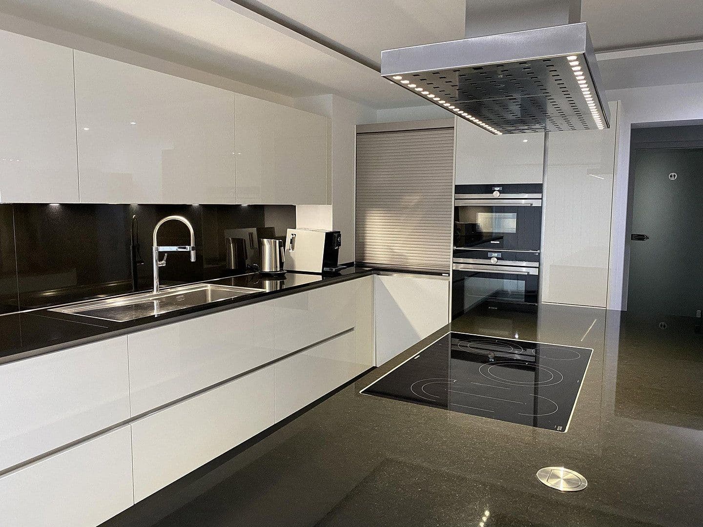 Prenájom bytu 6-izbový 304 m², Badstr. 131, Egloffstein, Bavorsko Prenájom bytu 6-izbový 304 m², Badstr. 131, Egloffstein, Bavorsko