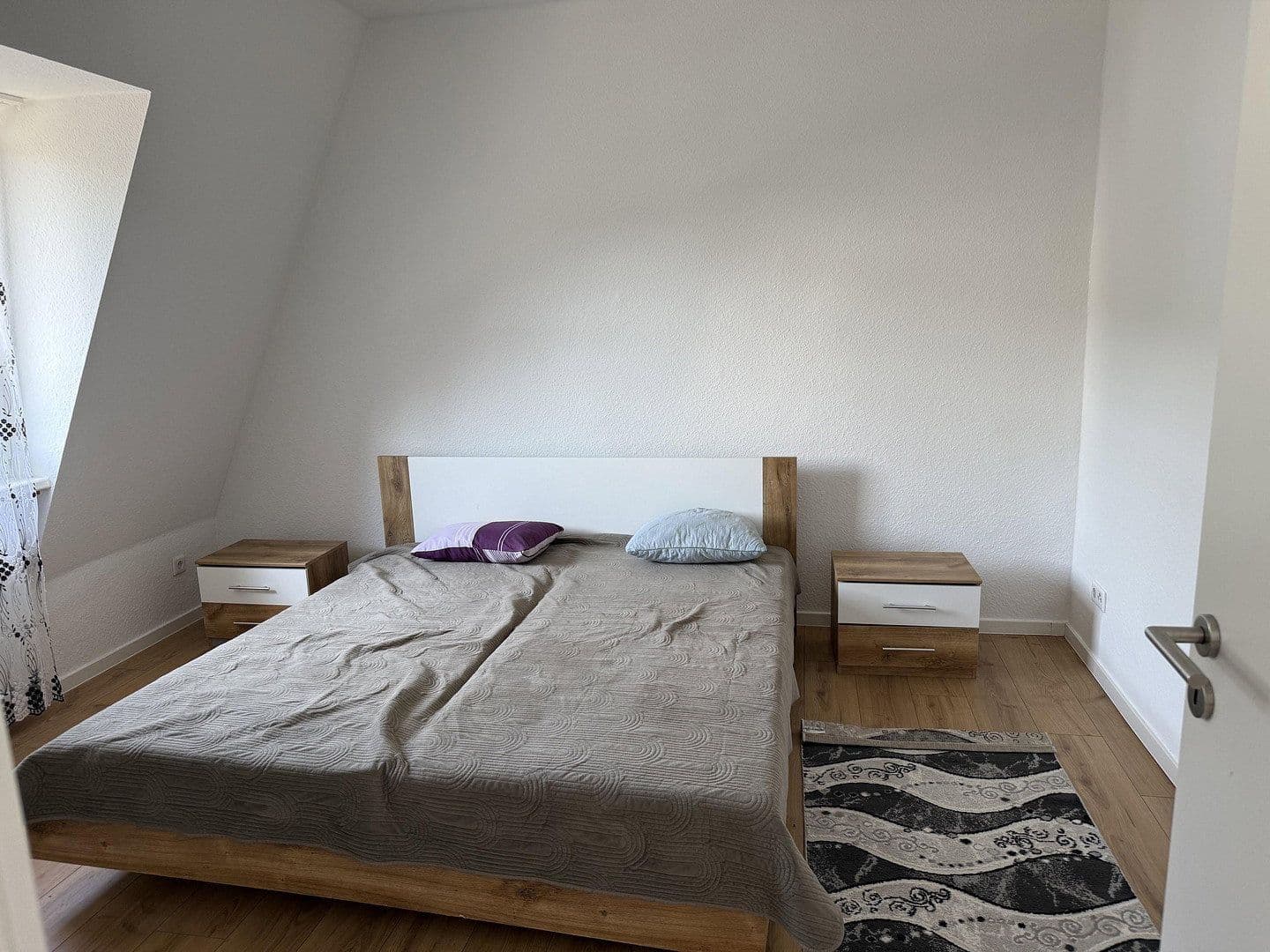 Prenájom bytu 3-izbový 80 m², Osnabrück, Dolné Sasko Prenájom bytu 3-izbový 80 m², Osnabrück, Dolné Sasko