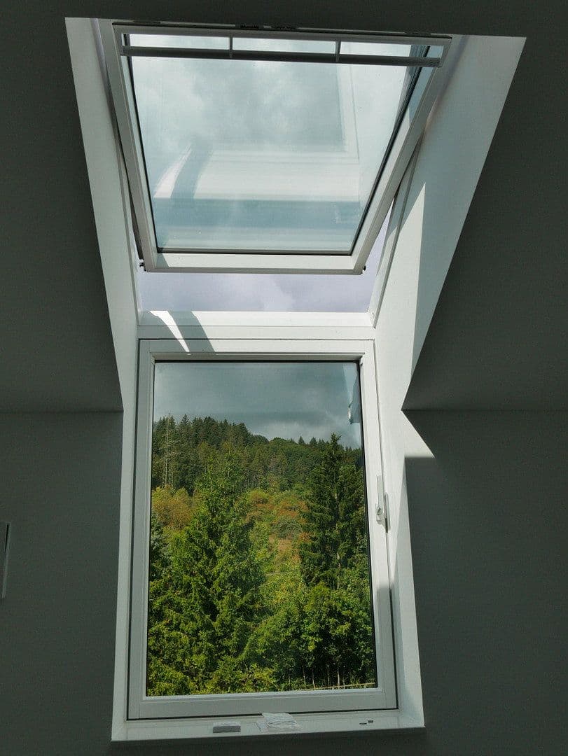 Prenájom bytu 4-izbový 114 m², Trier, Porýnie-Falcko Prenájom bytu 4-izbový 114 m², Trier, Porýnie-Falcko