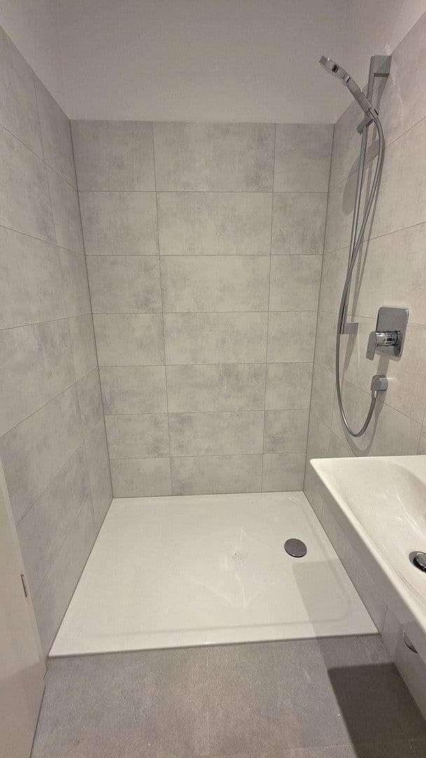 Prenájom bytu 4-izbový 114 m², Trier, Porýnie-Falcko Prenájom bytu 4-izbový 114 m², Trier, Porýnie-Falcko