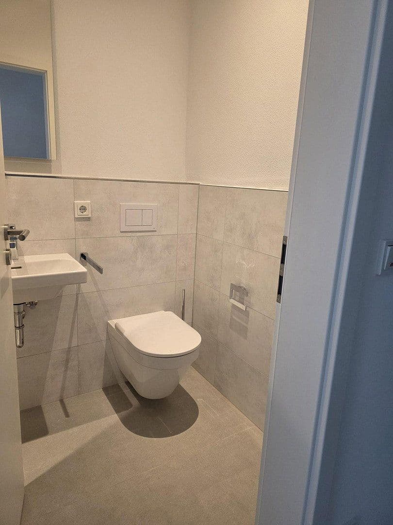 Prenájom bytu 4-izbový 114 m², Trier, Porýnie-Falcko Prenájom bytu 4-izbový 114 m², Trier, Porýnie-Falcko