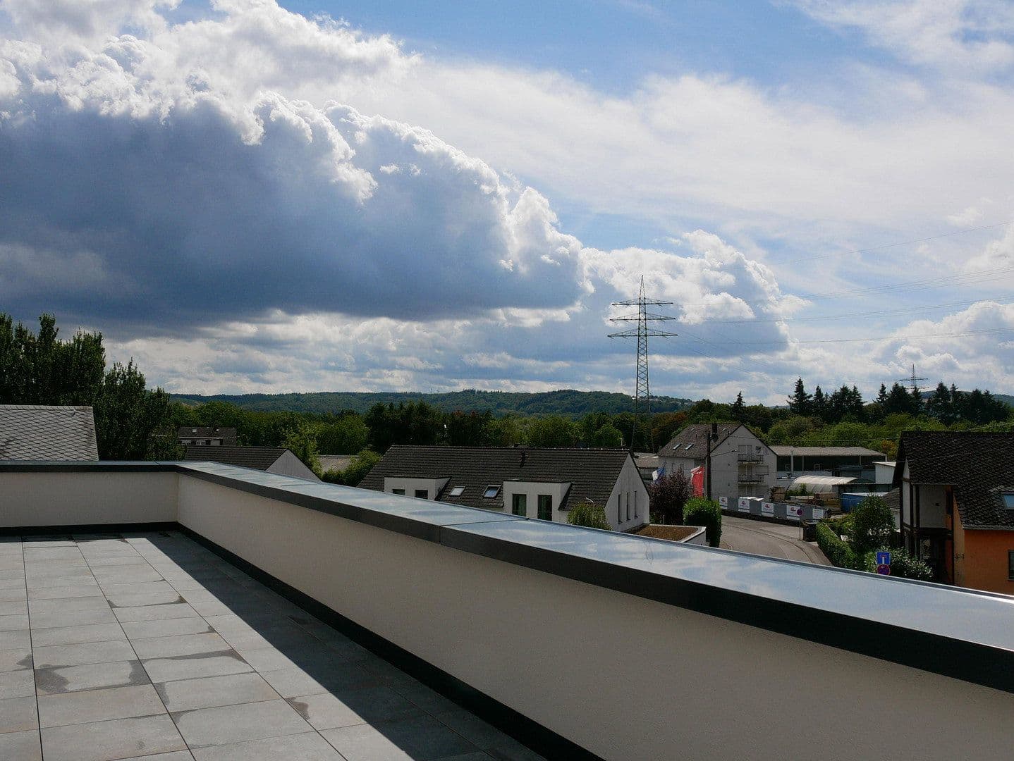 Prenájom bytu 4-izbový 114 m², Trier, Porýnie-Falcko Prenájom bytu 4-izbový 114 m², Trier, Porýnie-Falcko