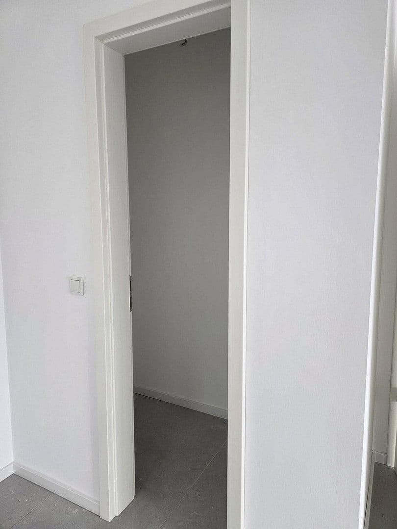 Prenájom bytu 4-izbový 114 m², Trier, Porýnie-Falcko Prenájom bytu 4-izbový 114 m², Trier, Porýnie-Falcko