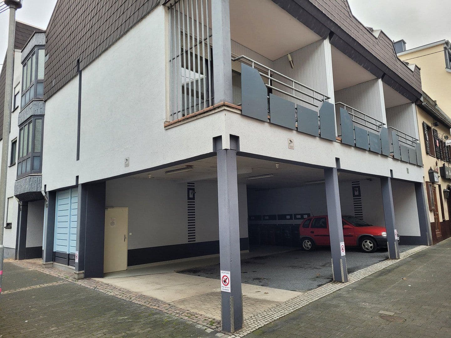 Predaj domu 951 m², pozemok 428 m², Schmiedgasse 14, Bad Hönningen, Porýnie-Falcko Predaj domu 951 m², pozemok 428 m², Schmiedgasse 14, Bad Hönningen, Porýnie-Falcko