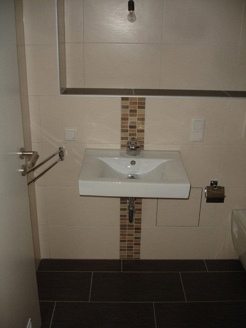 Predaj domu 951 m², pozemok 428 m², Schmiedgasse 14, Bad Hönningen, Porýnie-Falcko Predaj domu 951 m², pozemok 428 m², Schmiedgasse 14, Bad Hönningen, Porýnie-Falcko