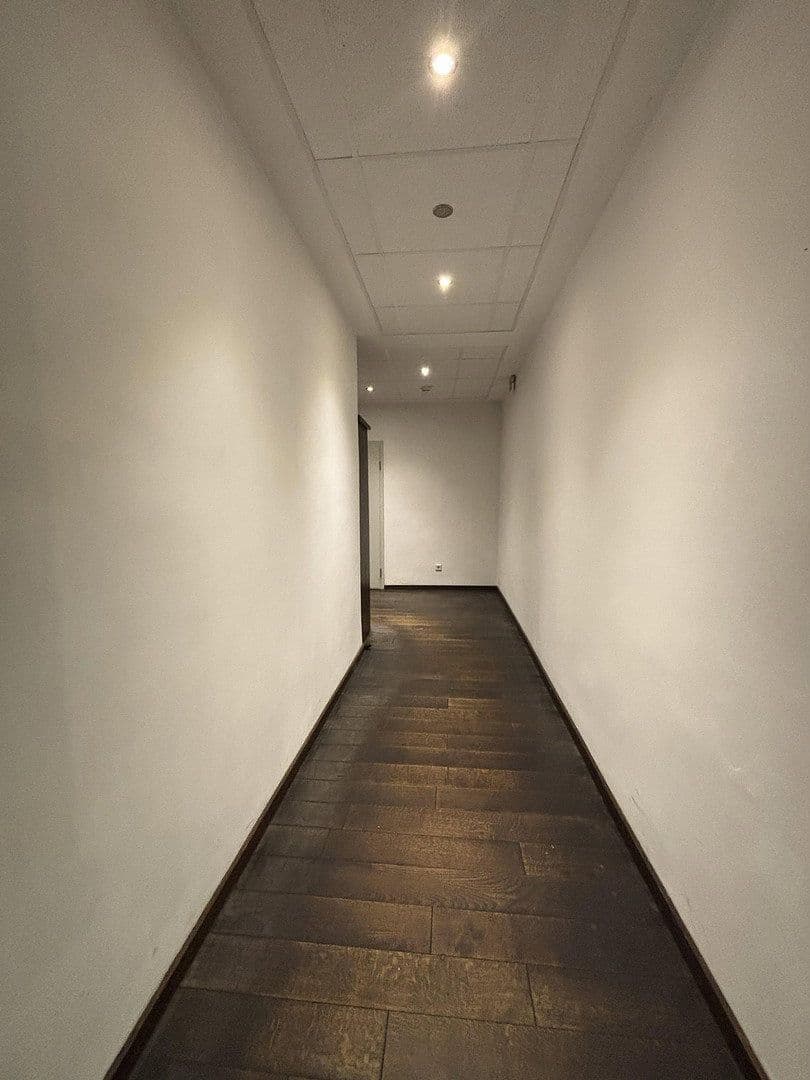 Prenájom nebytového priestoru 529 m², Markt 30, Osnabrück, Dolné Sasko Prenájom nebytového priestoru 529 m², Markt 30, Osnabrück, Dolné Sasko